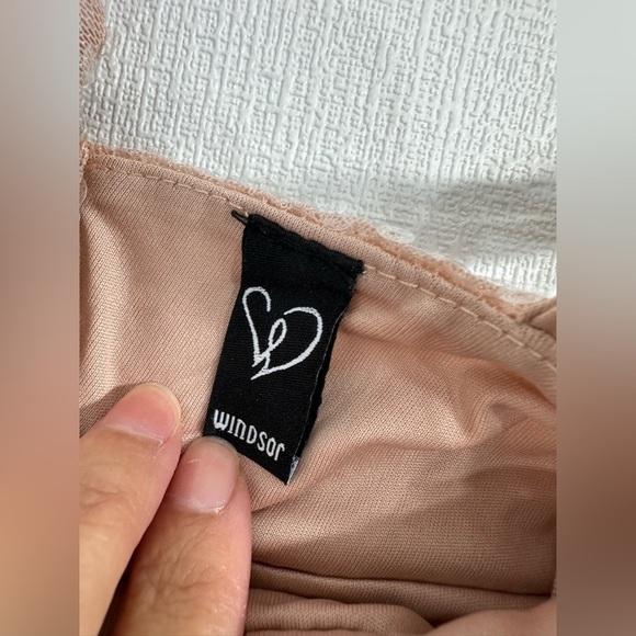 NWT Windsor Emerie V-Neck Cutout Slim Sequin Formal Dress light pink size XS - Picture 12 of 14